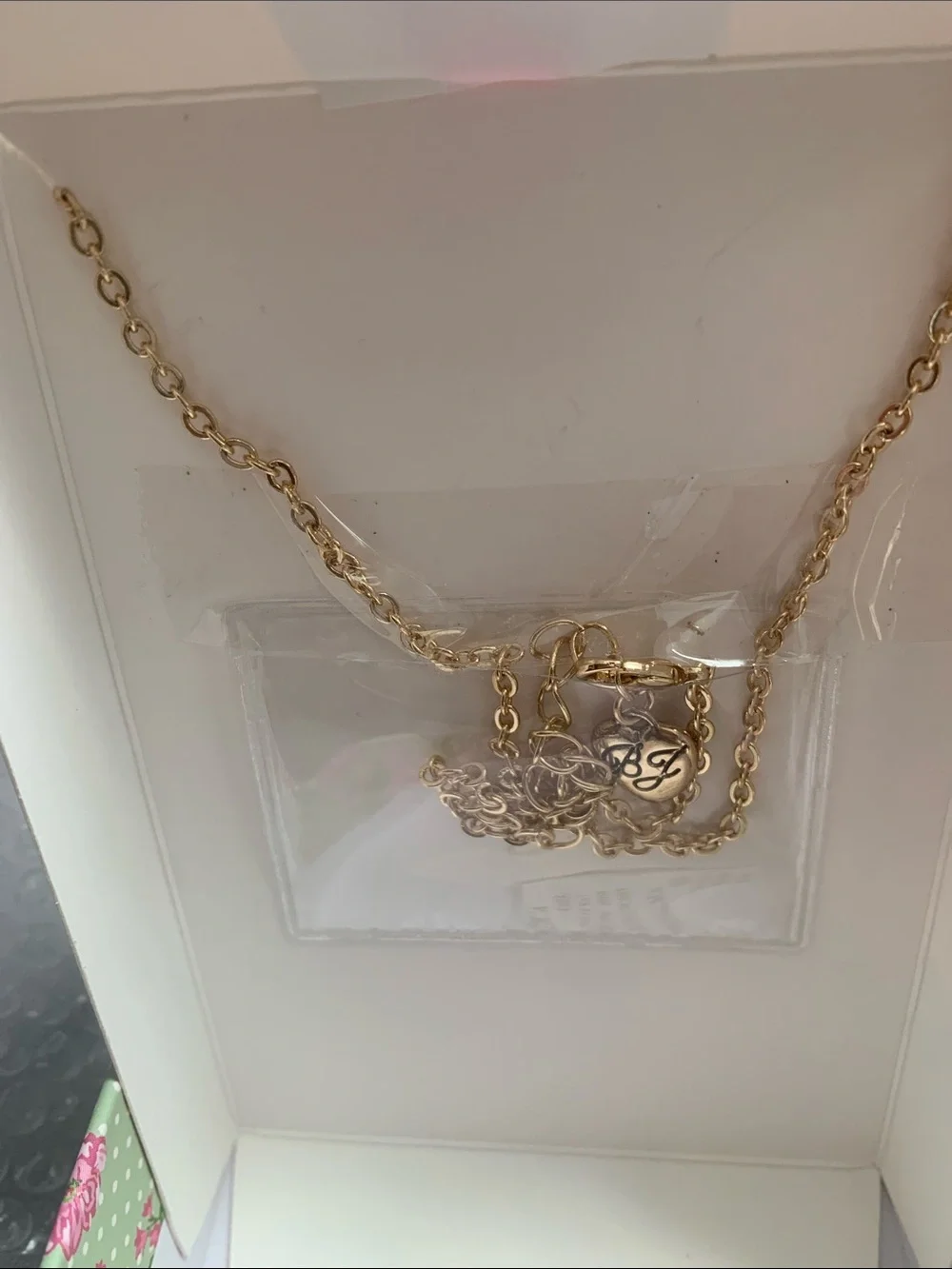 🆕- Betsey Johnson Gold Plated Bee Flower Pendant Necklace